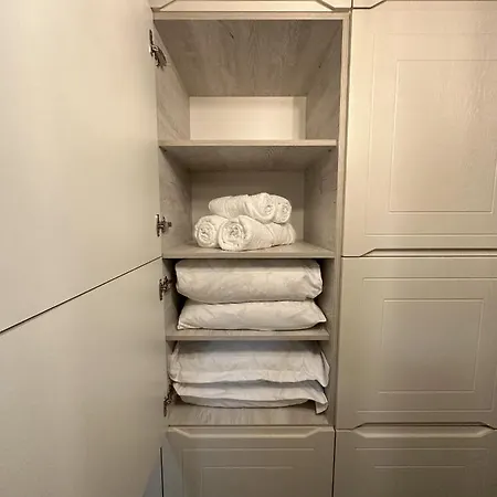 Elisio - Bricks Брашов